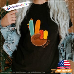 Cute Turkey Peace Sign Matching Family Thanksgiving Graphic Tee