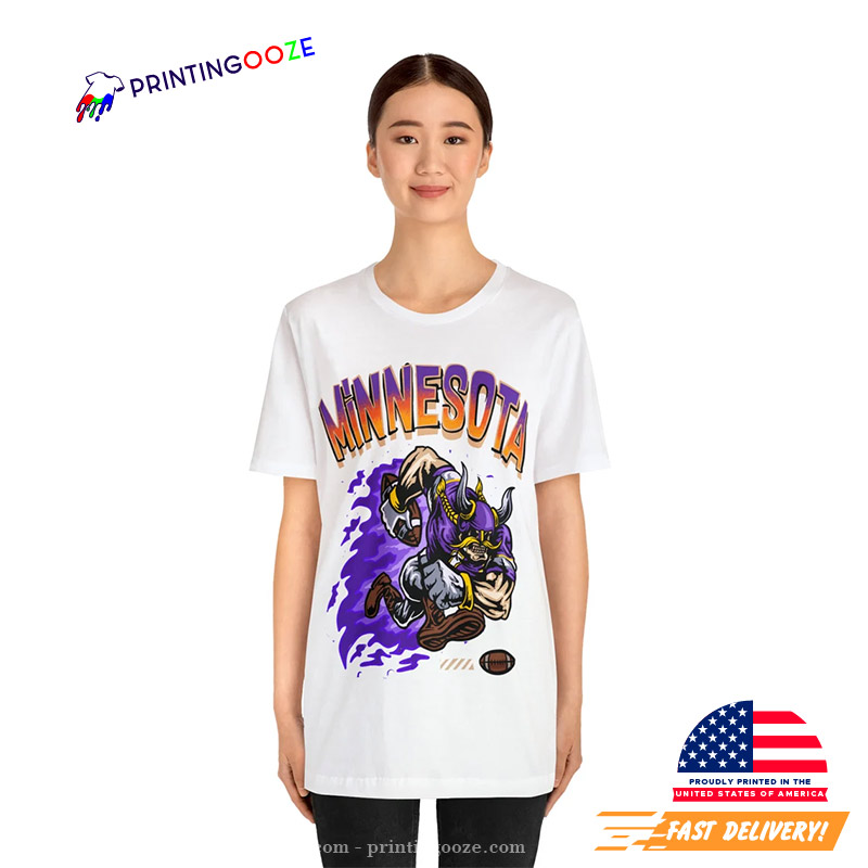 Minnesota Vikings TShirt, Trendy Vintage Retro Style NFL Unisex