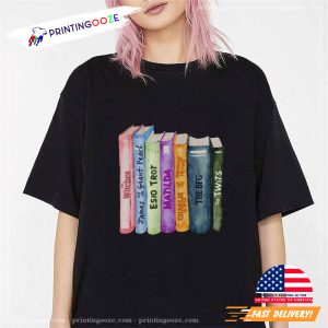 Favorite Roald Dahl Books on Bookshelf World Book Day T shirt