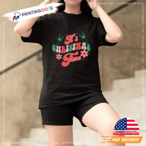 Vintage Retro It's Christmas Time Unisex T shirt 4