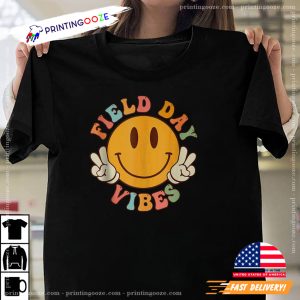 Hippie Smile Face Field Vibes Groovy Tee 2