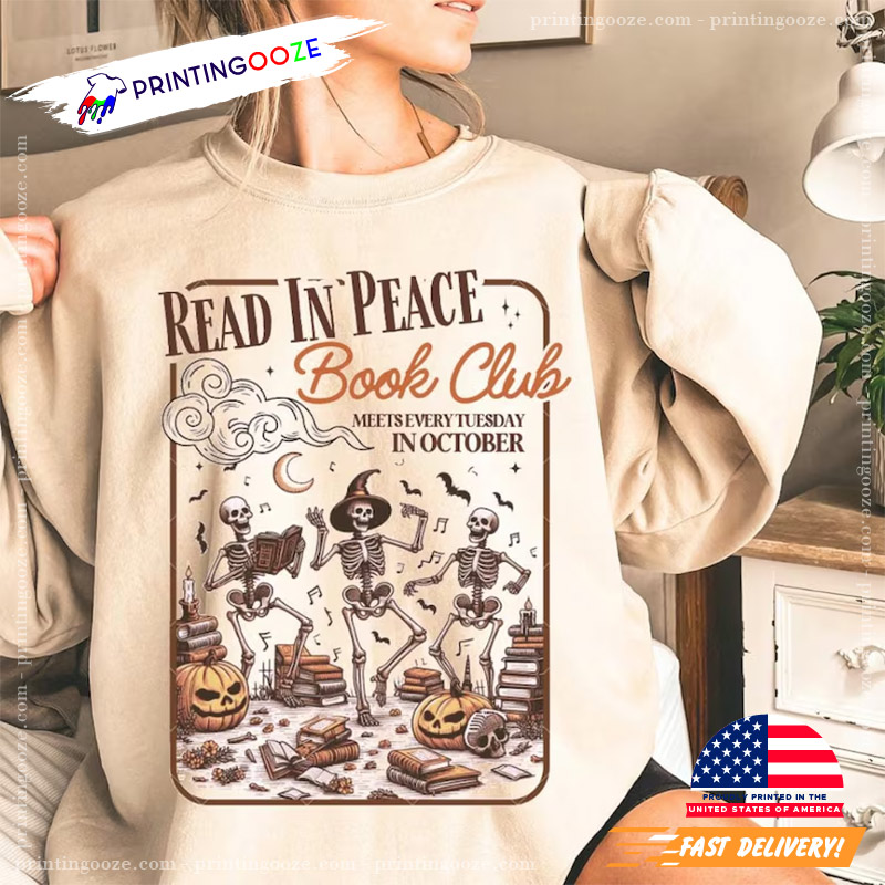 Spooky Readers Book Club Skeleton Reading T-shirt Spooky Readers Book Club Skeleton Reading T-shirt