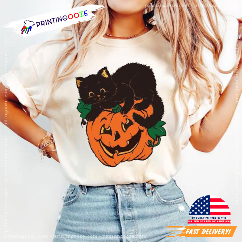 Vintage Black Cat On Pumpkin T-shirt Vintage Black Cat On Pumpkin T-shirt